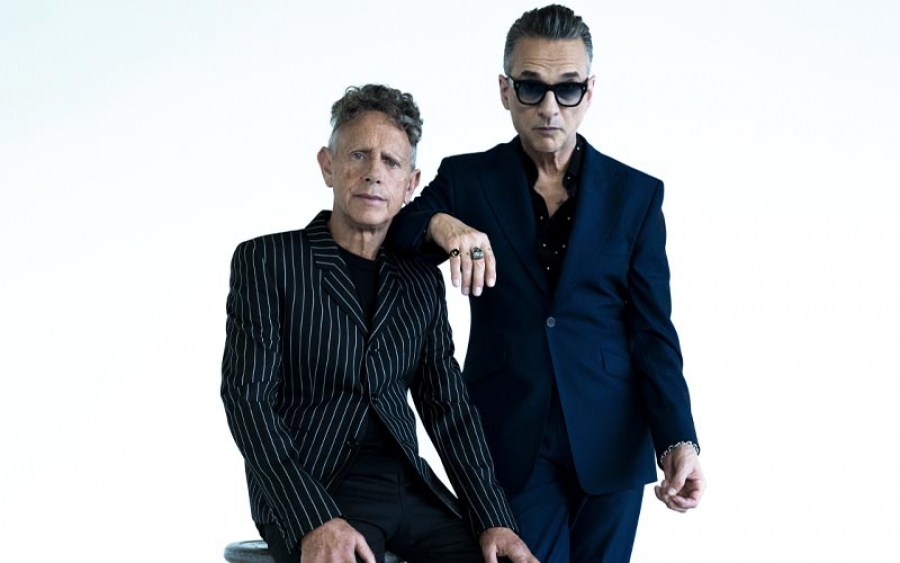 Offizielle Deutsche Charts: Depeche Mode machen das Dutzend voll