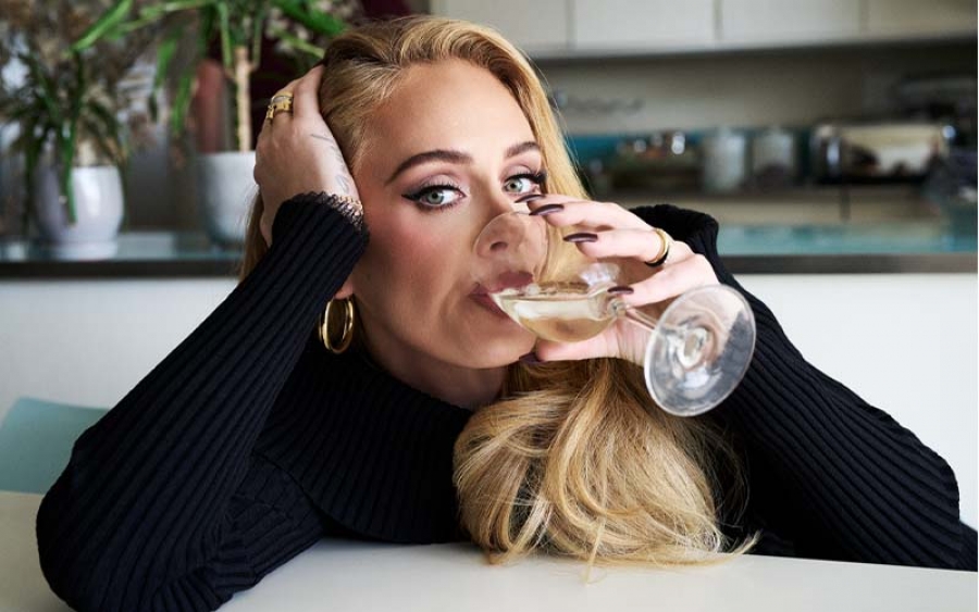 Adele erobert die Doppelspitze der Offiziellen Deutschen Charts